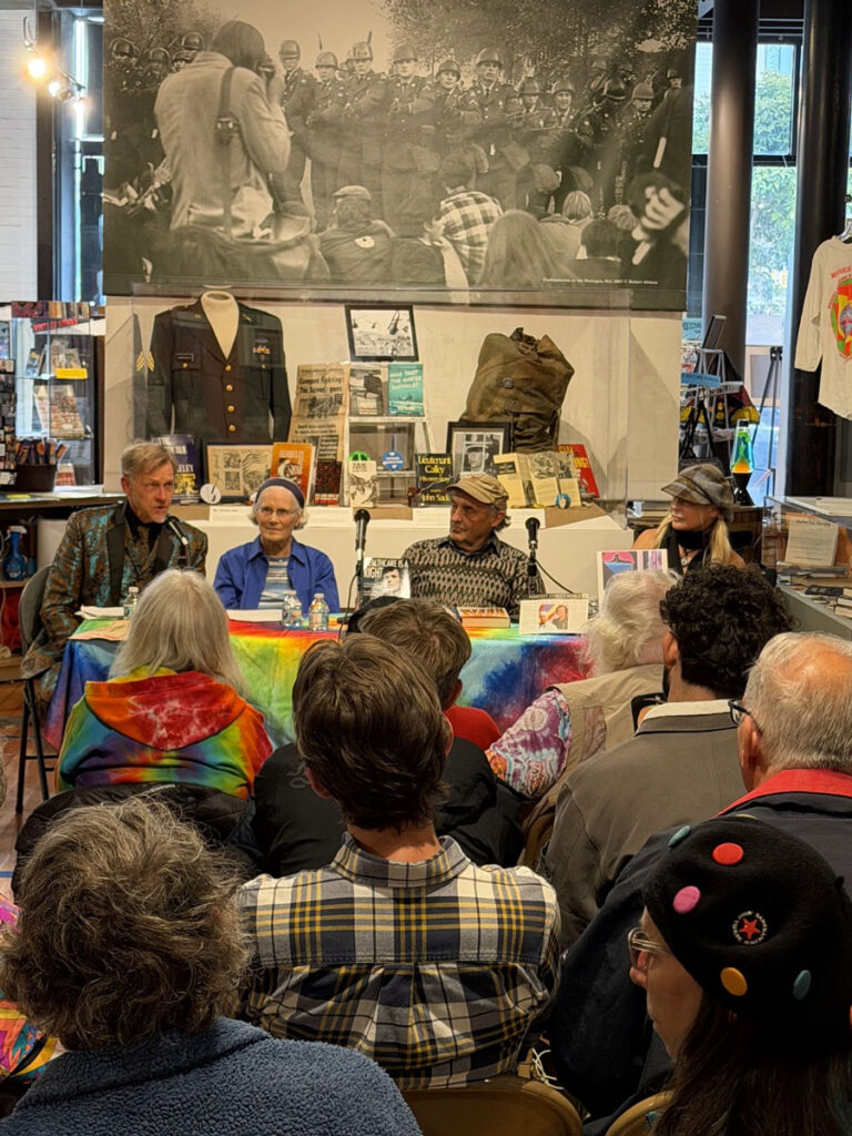 "Neighbors Helping Neighbors" panel discussion with Jim Siegel, Leigh Davidson, Steve Heilig, and Linda Kelly.